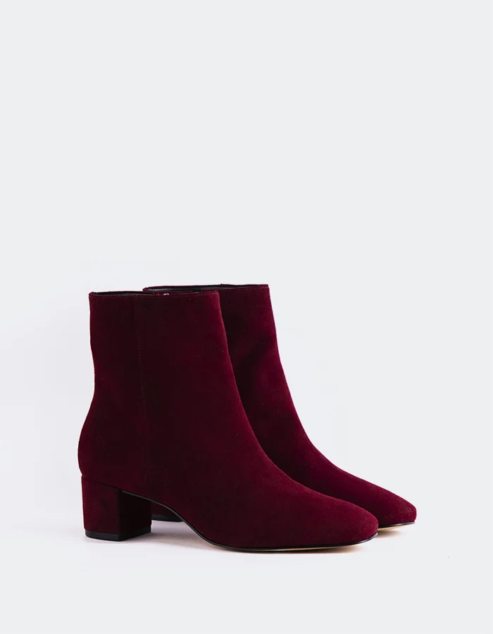 Gracyn Burgundy Suede