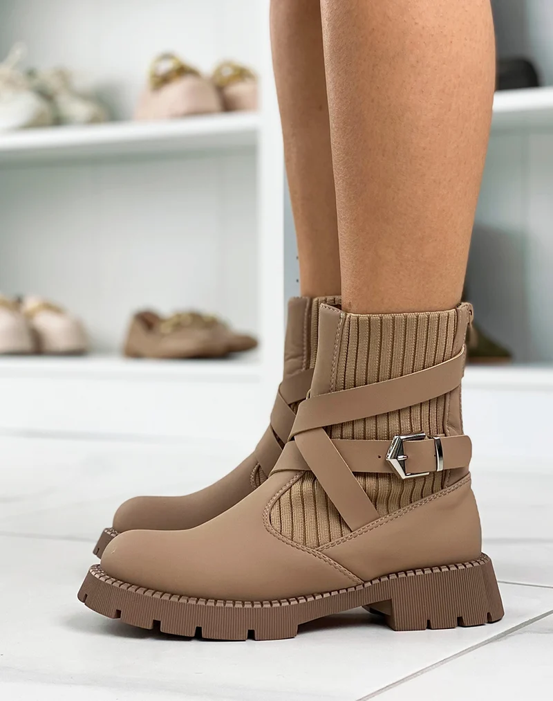 Bottines effet chaussettes à lanières entrecroisées marrons