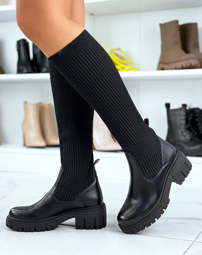 Bottes noires montantes effet chaussette à fines chaines dorées