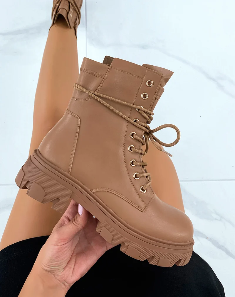 Bottines marrons montantes à lacets et semelle talonnée