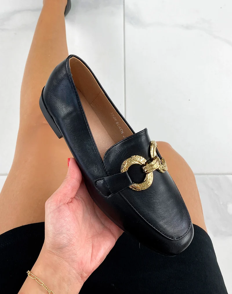 Mocassins plats noirs à double boucles dorées