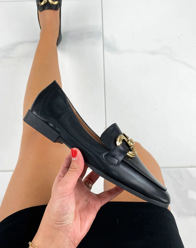Mocassins plats noirs à double boucles dorées