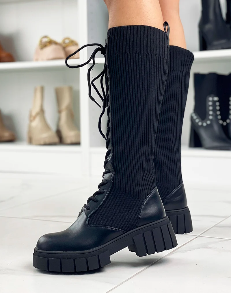 Bottes noires effet chaussette à lacets