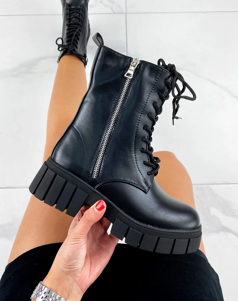 Bottines montantes noires zipées talonnées