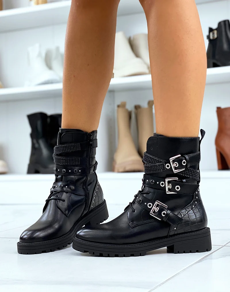 Bottines montantes noires à lanières cloutée