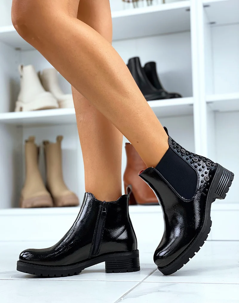 Bottines vernies noires à bijoux