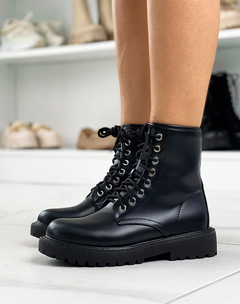 Bottines montantes noires mat