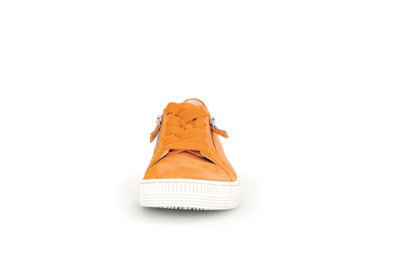 Baskets orange en cuir velours
