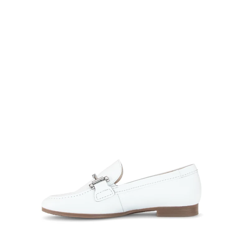 Mocassins blancs en cuir grainé