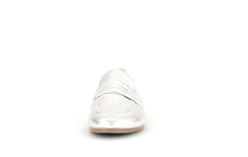 Mocassins argentés en cuir