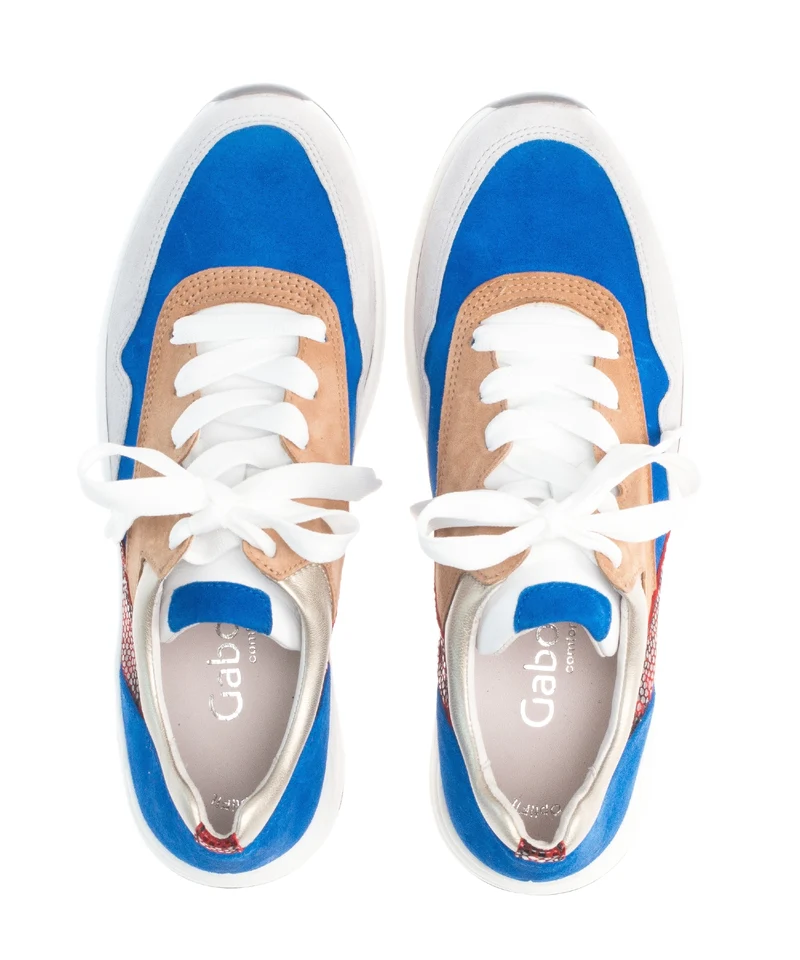 Baskets bleues en daim