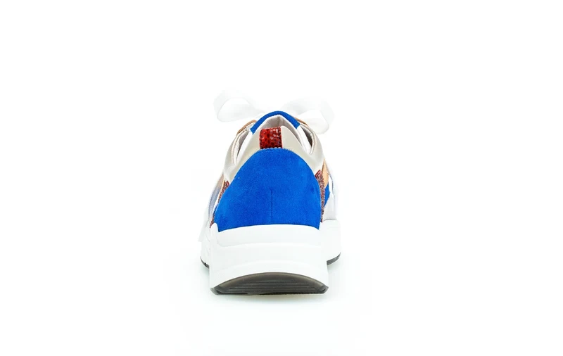 Baskets bleues en daim