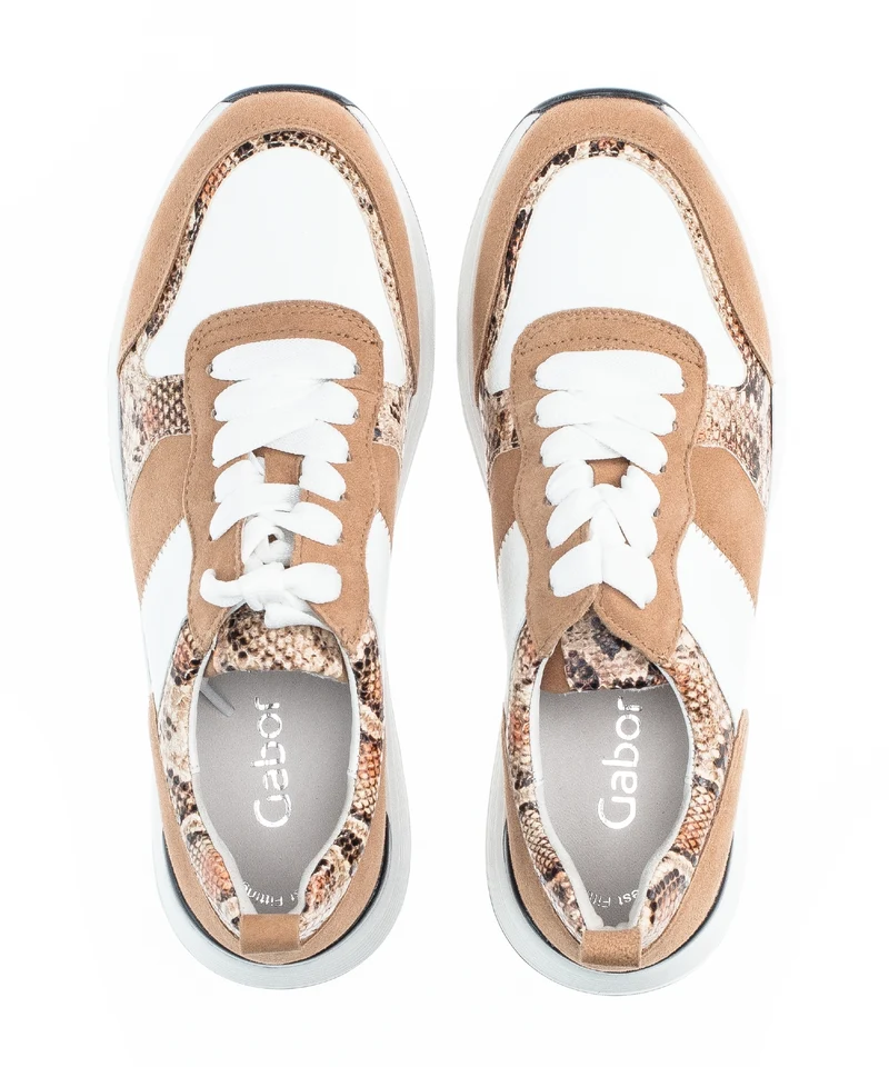 Baskets beiges en daim