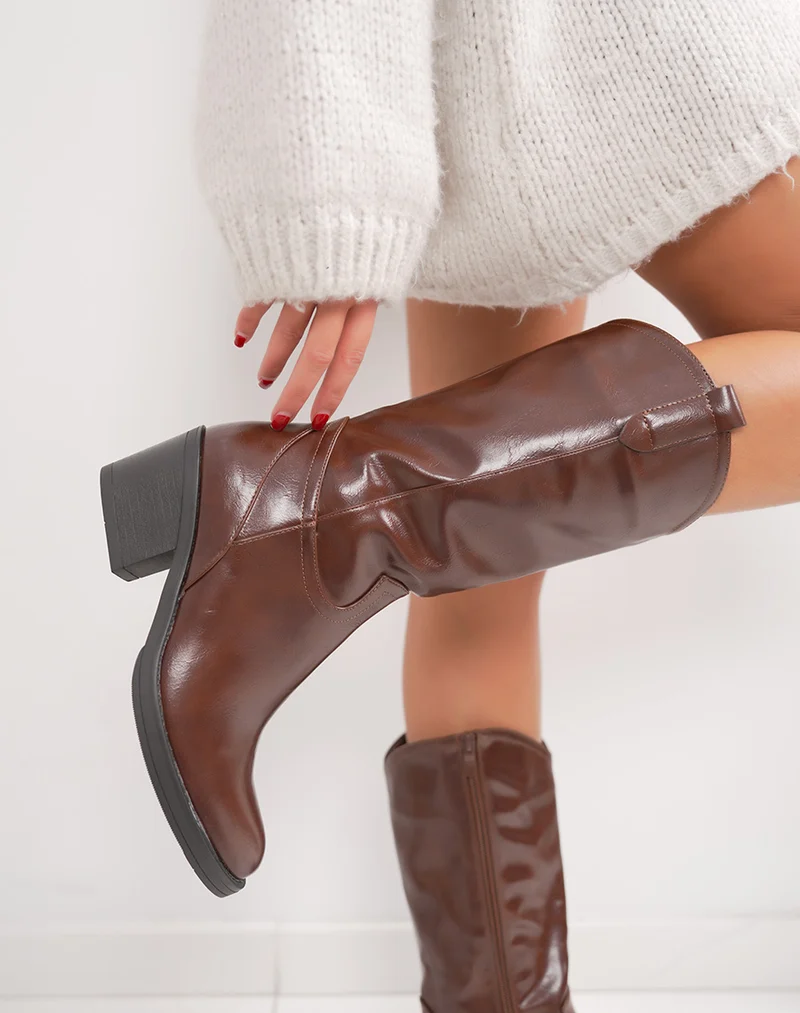 Bottines femme marron hautes élégantes style santiags à talon biseauté