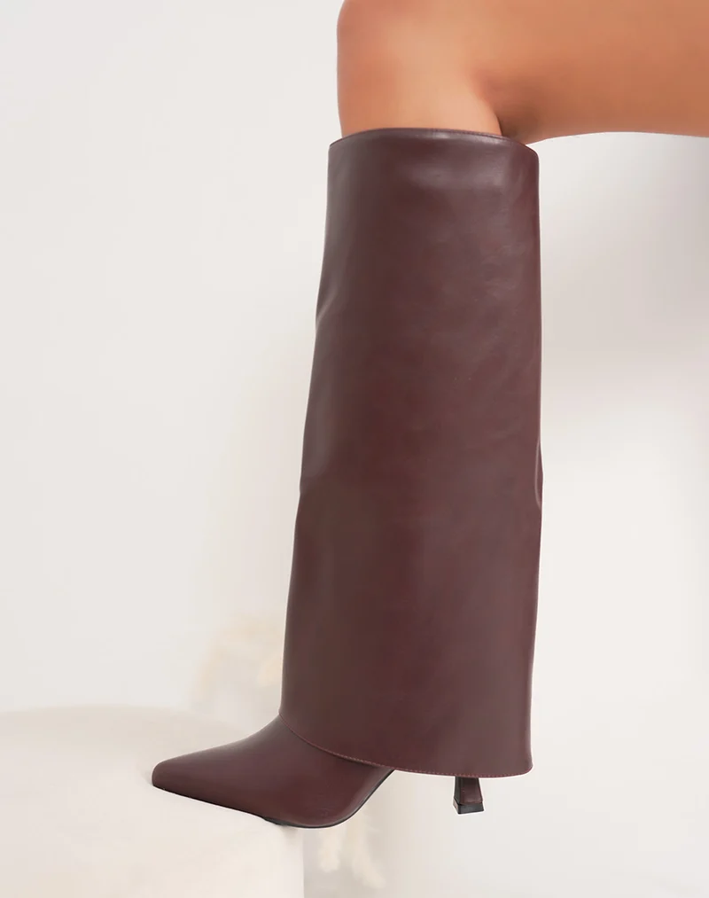 Bottes femme bordeaux élégantes à talons aiguilles, bout pointu et intérieur fourré