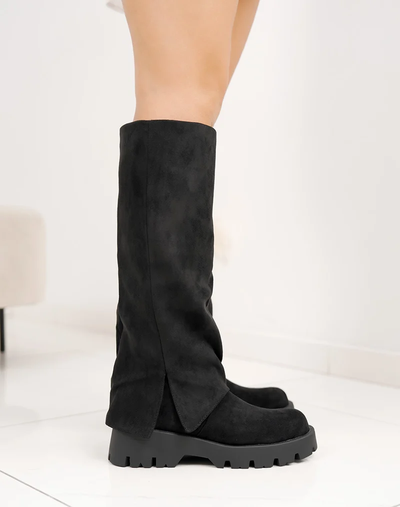 Bottes noires en suédine à semelle crantée