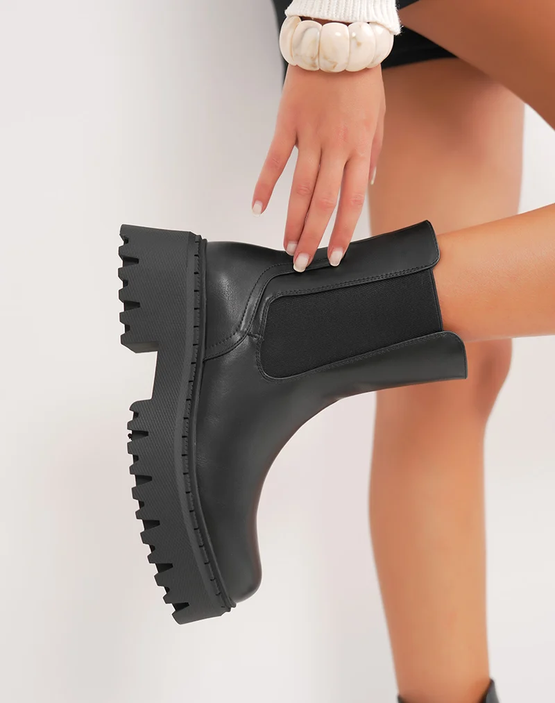 Bottines femme noires style Chelsea à plateforme crantée et intérieur fourré