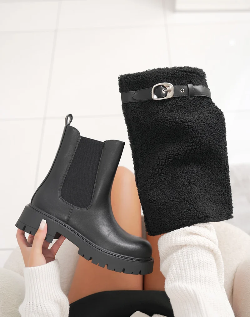 Bottines femme noires tendance à semelle crantée avec tige moumoute amovible
