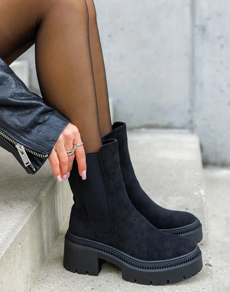 Bottines femme noires en suédine à plateforme et semelle crantée tendance