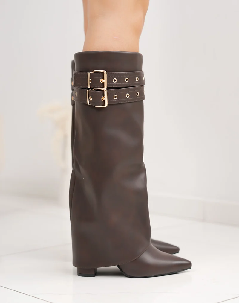 Bottes femme marron à revers avec double lanière dorée et talon haut 9cm