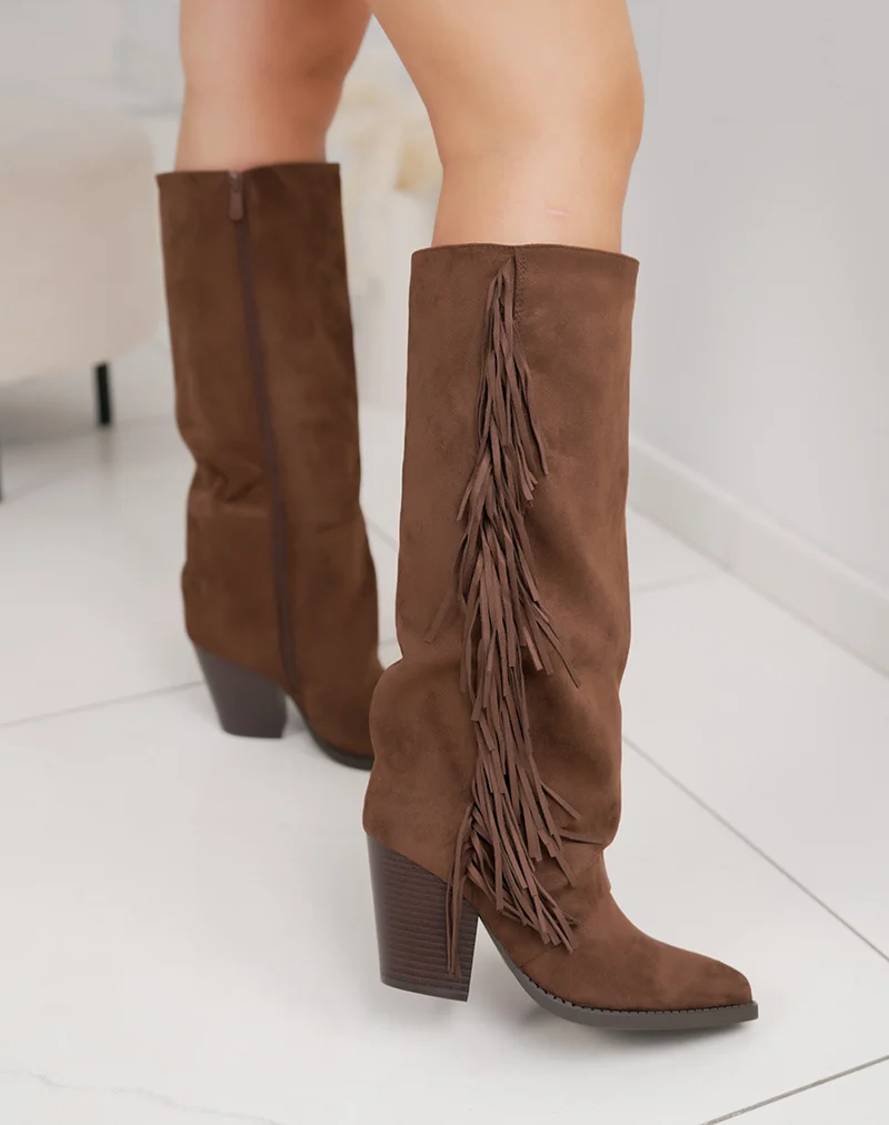 Bottes femme marron élégantes en suédine à franges avec talon carré et bout pointu