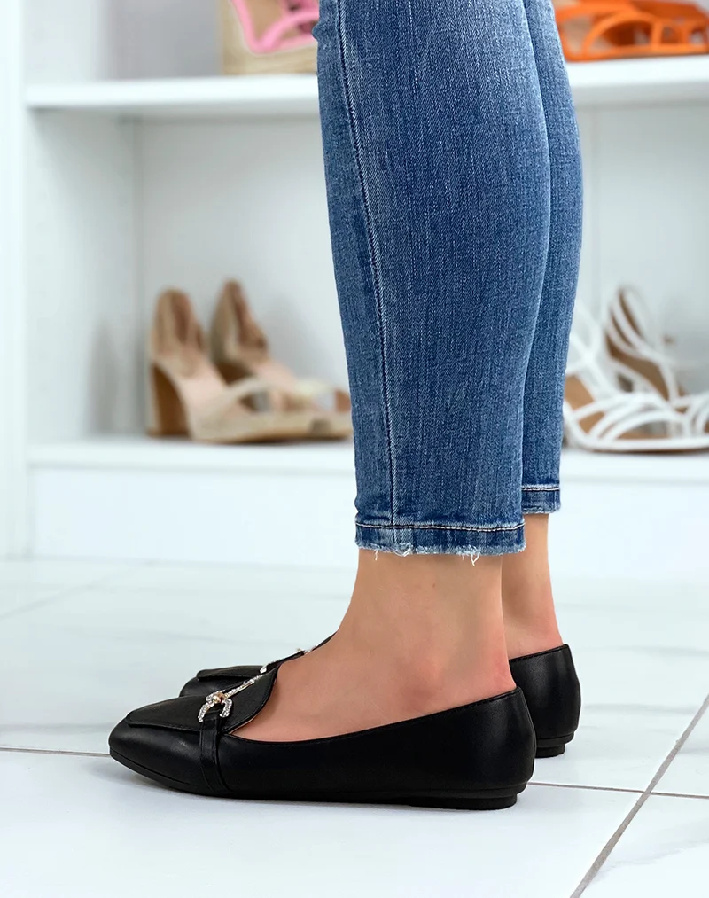 Mocassins noirs à boucles asymétriques dorées à strass