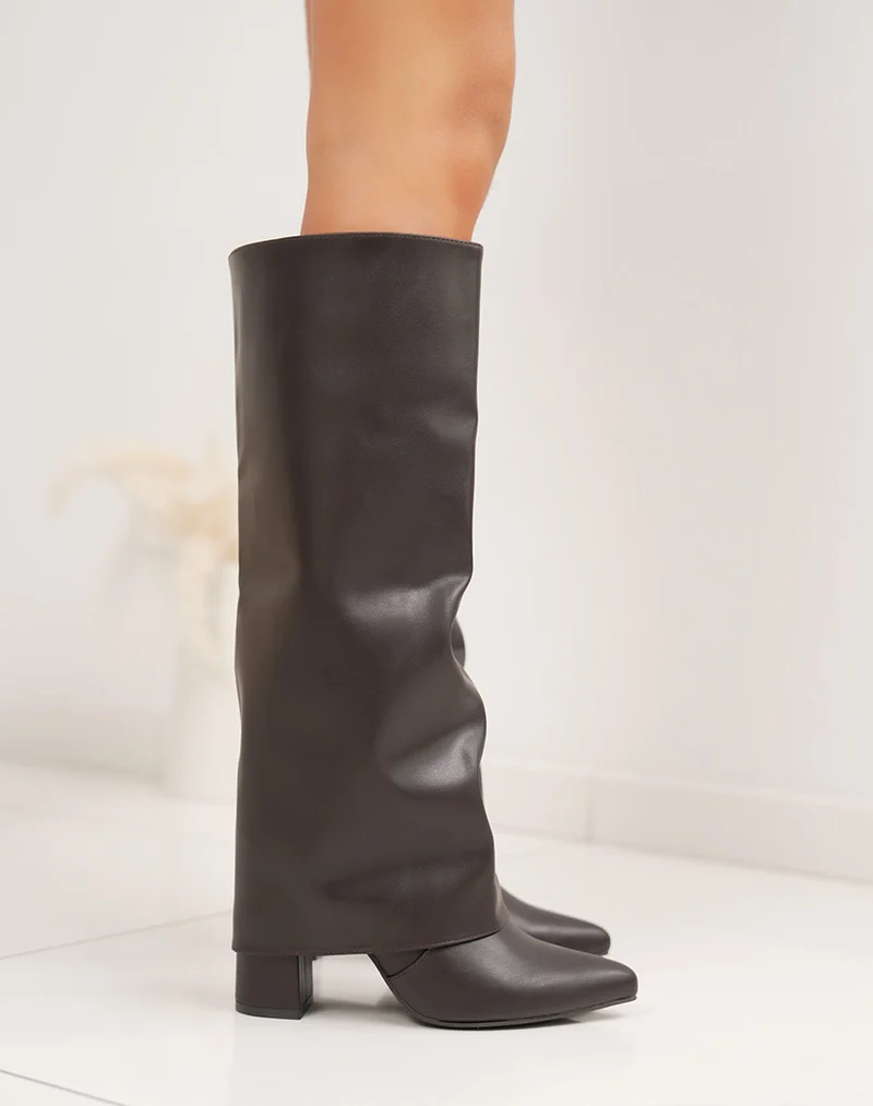 Bottines marron à talon – Bout pointu – Tige haute amovible
