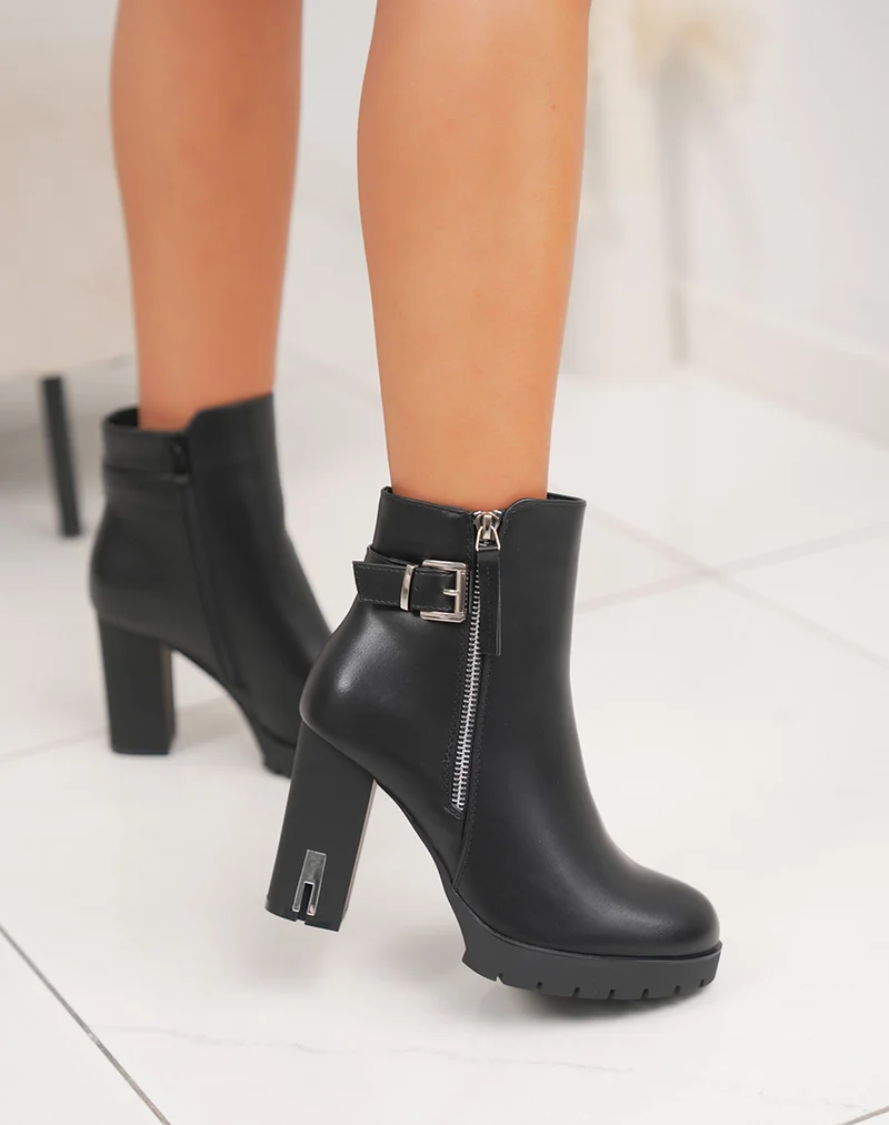 Bottines noires à talon carré avec zip et détails argentés – Intérieur fourré