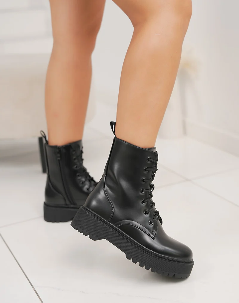 Bottines noires à lacets femme – Semelle crantée épaisse et intérieur fourré