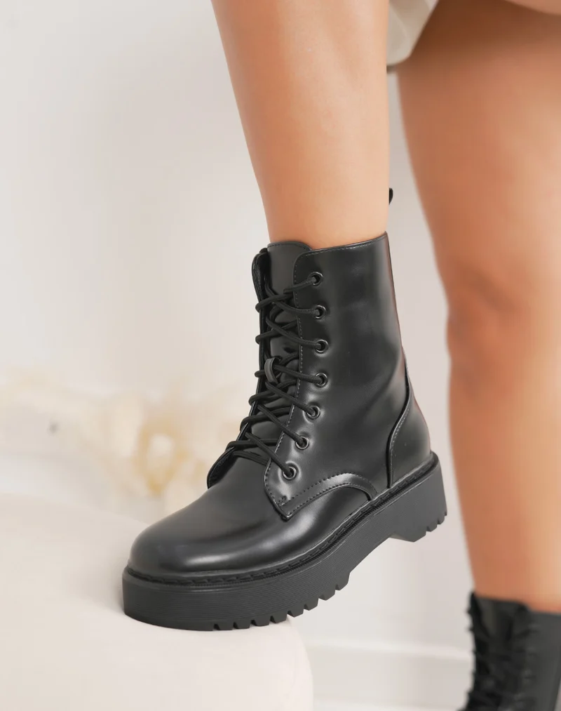 Bottines noires à lacets femme – Semelle crantée épaisse et intérieur fourré
