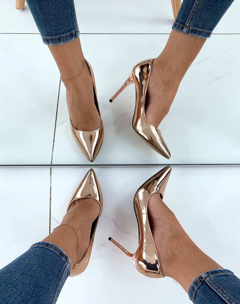 Escarpins rose gold à talons aiguilles