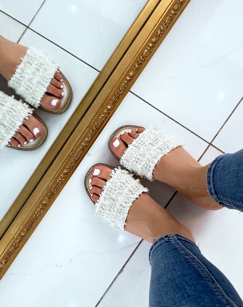 Mules blanches effet tweed à perles