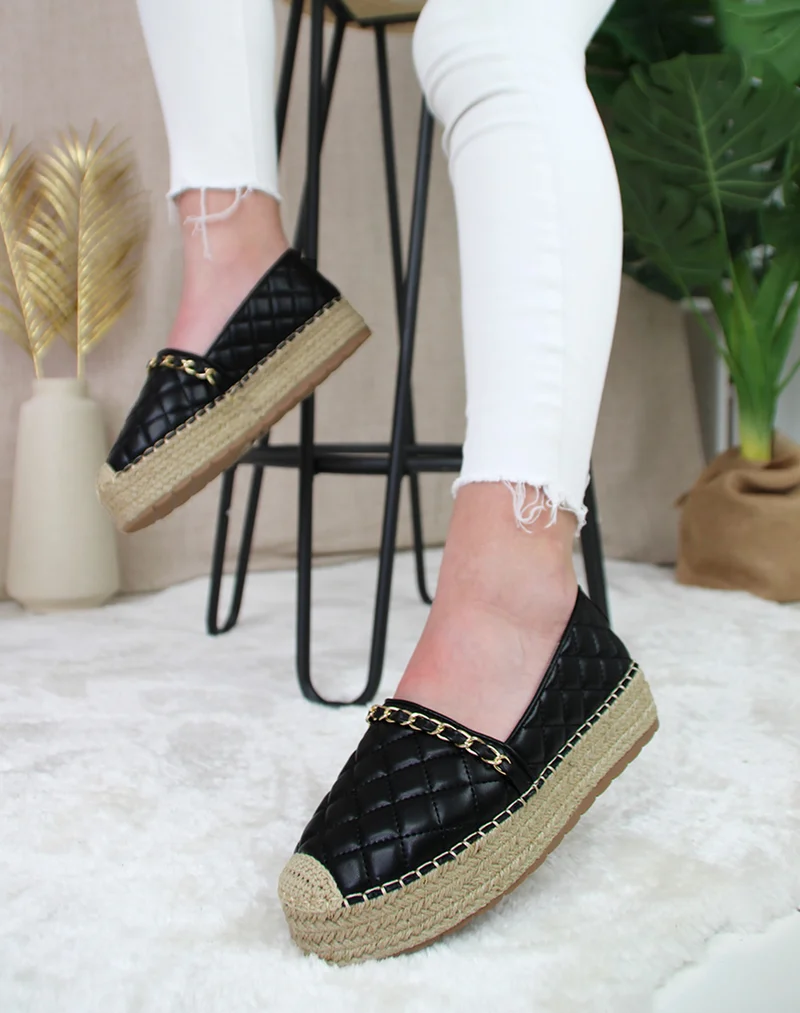Espadrilles noires matelassés à fine chaîne dorée