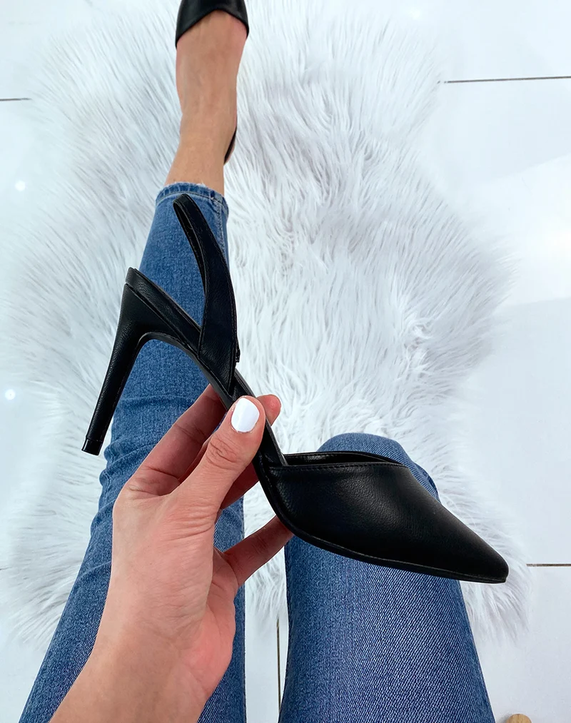 Escarpin noir à lanière fine