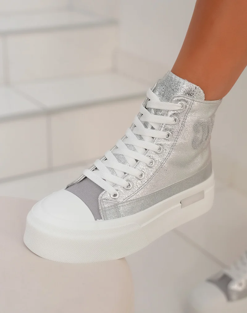 Basket montante femme argentée brillante avec logo en tissu
