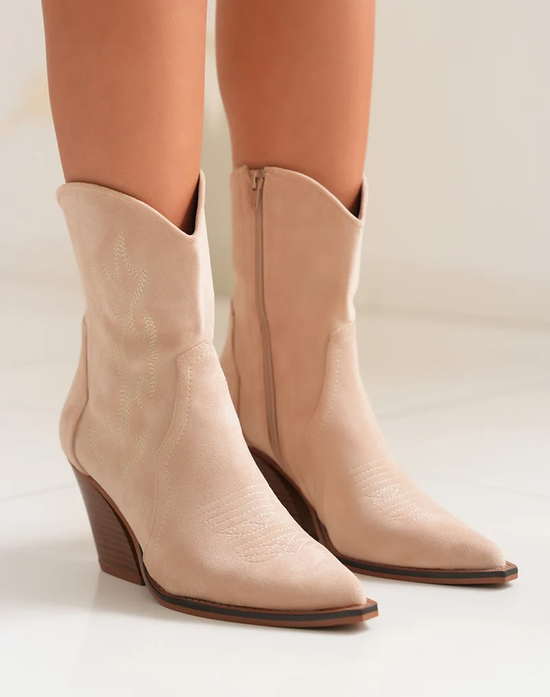 Bottes taupe clair en suédine à talon style santiags