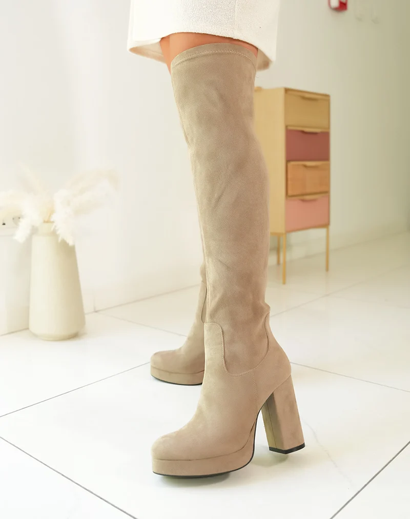 Cuissardes en suédine beige à talons hauts pour femme