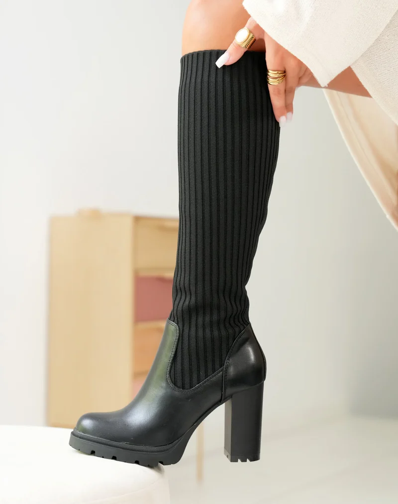 Bottes Noires Bi-Matière : La Chaussure Femme Indispensable