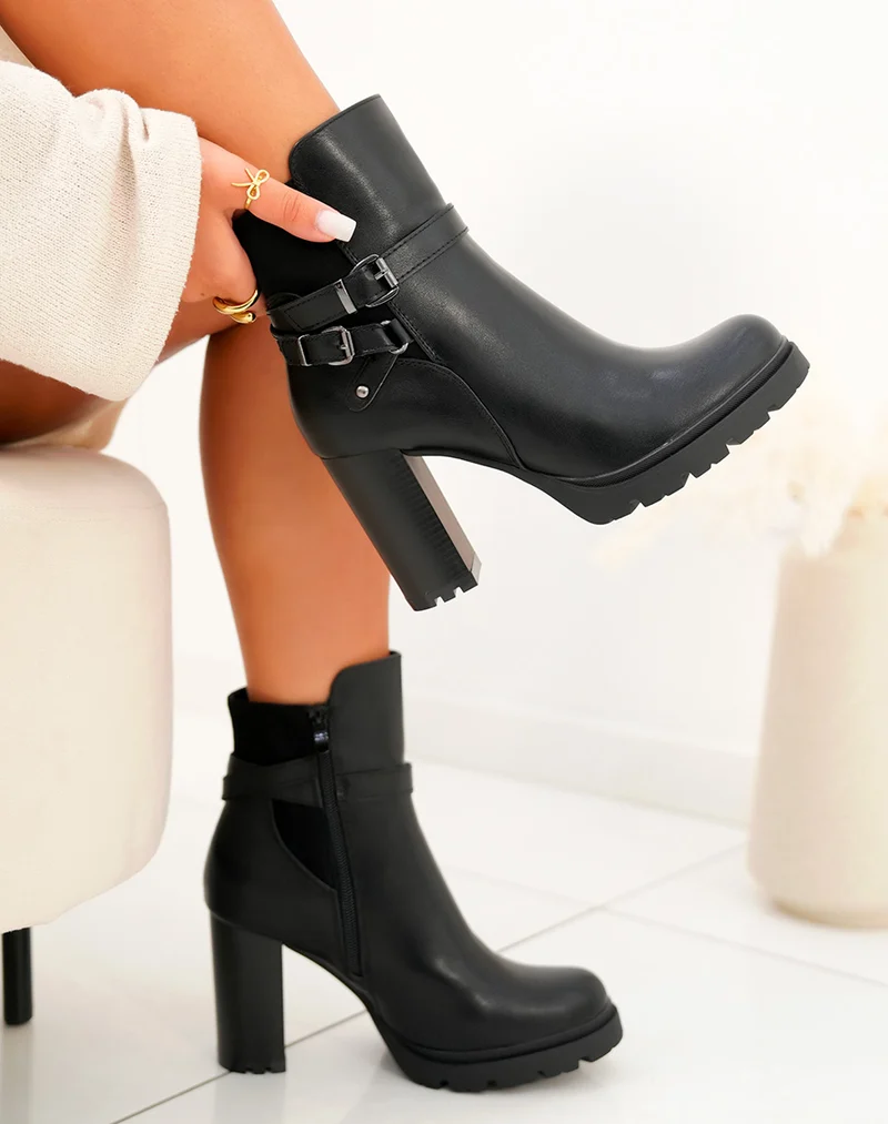 Bottines Noires Bi-Matière : Une Allure Élégante avec une Touche d'Argent