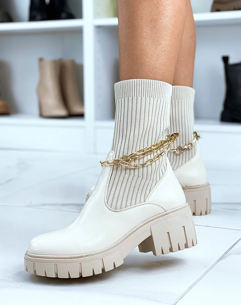 Bottines beiges montantes effet chaussette à fines chaines dorées