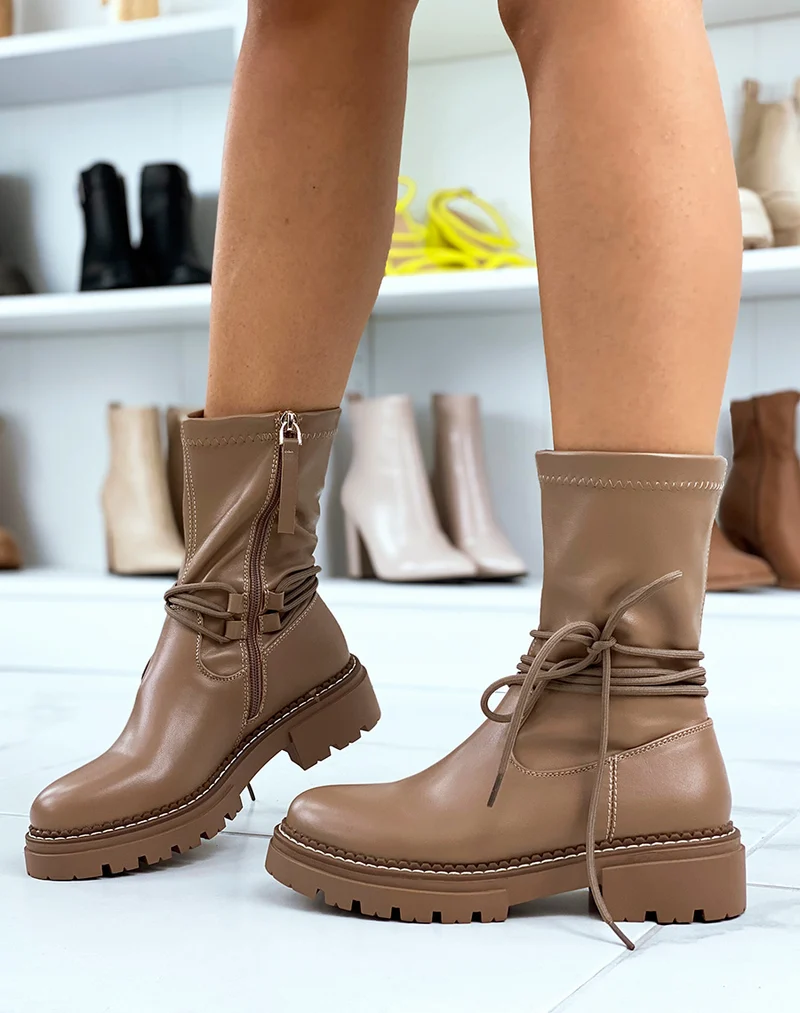Bottines taupe clair à lacets