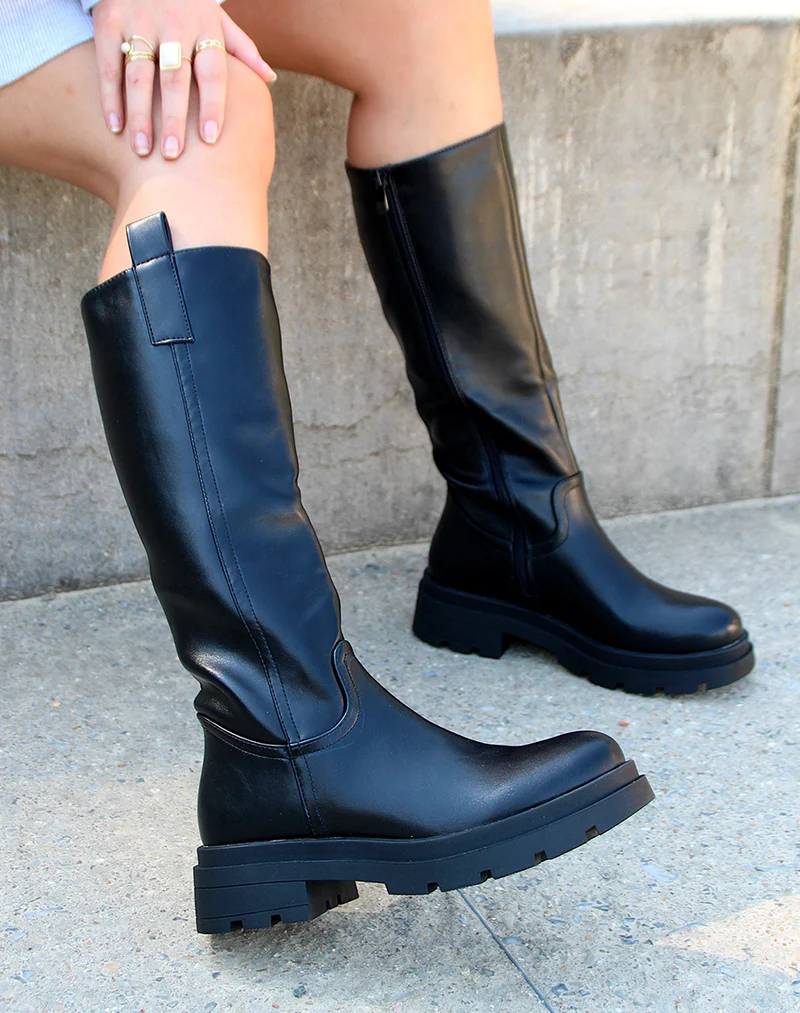 Bottes hautes noires à semelle crantée