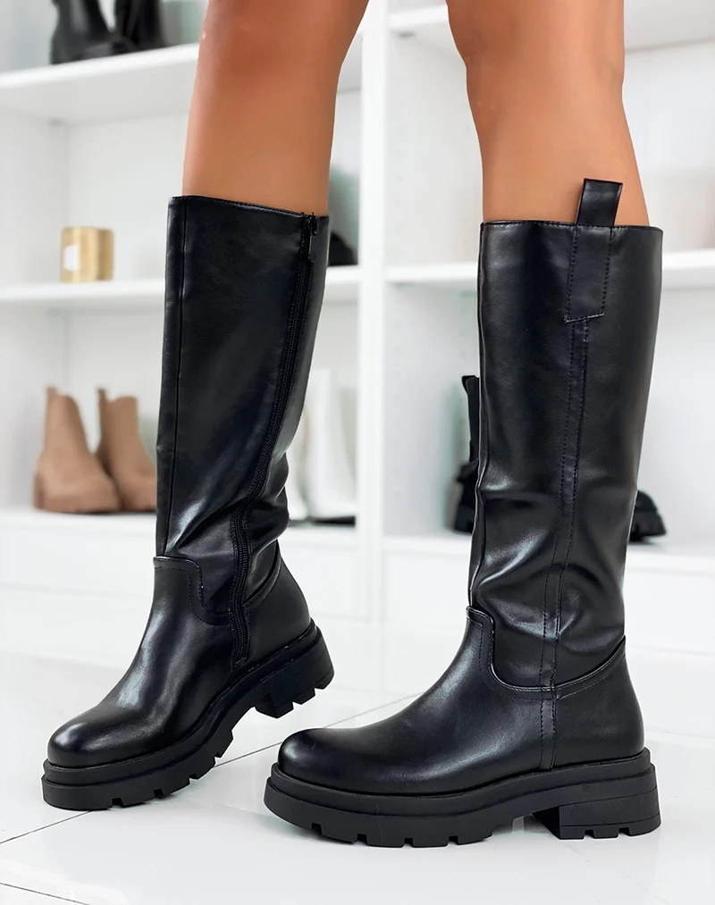 Bottes hautes noires à semelle crantée