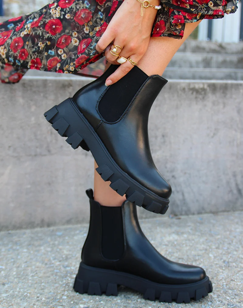 Chelsea boots noires à grosse semelle épaisse et crantée