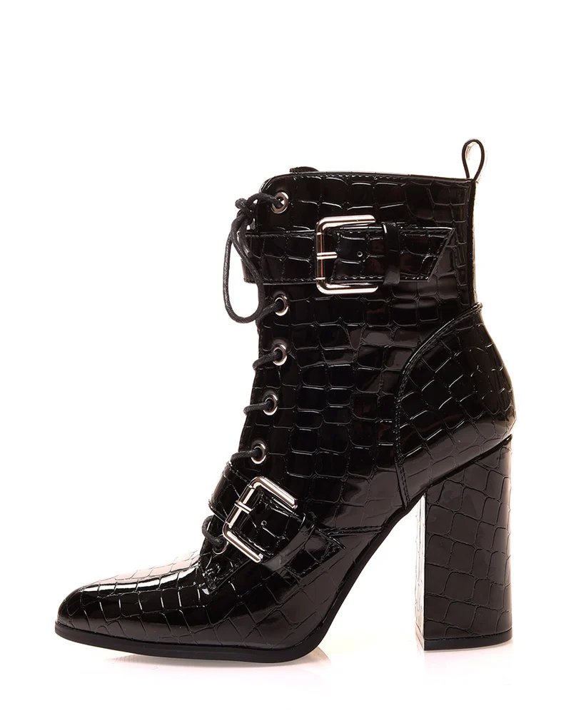 Bottines noires effet croco à talons et à lacets