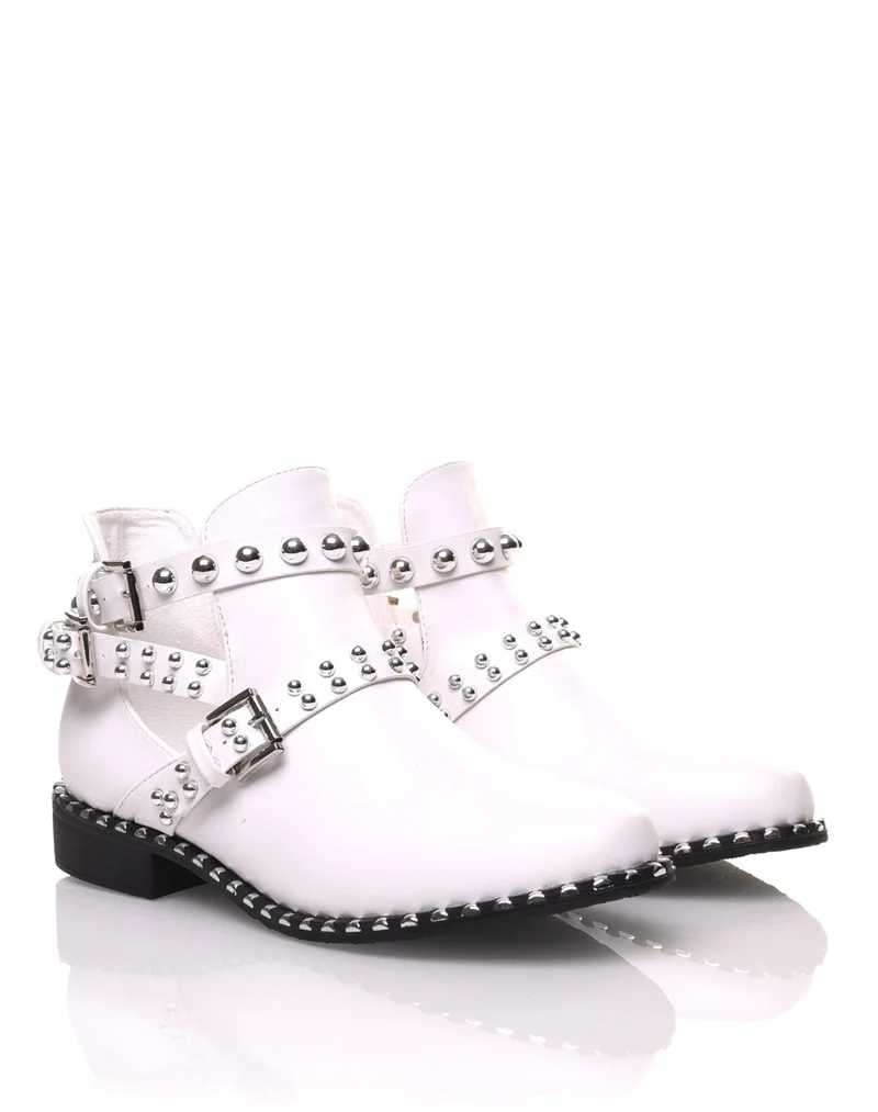 Bottines cloutés blanches