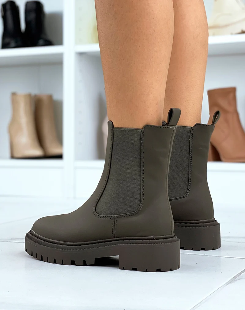 Bottines kakis style chelsea à bout carré