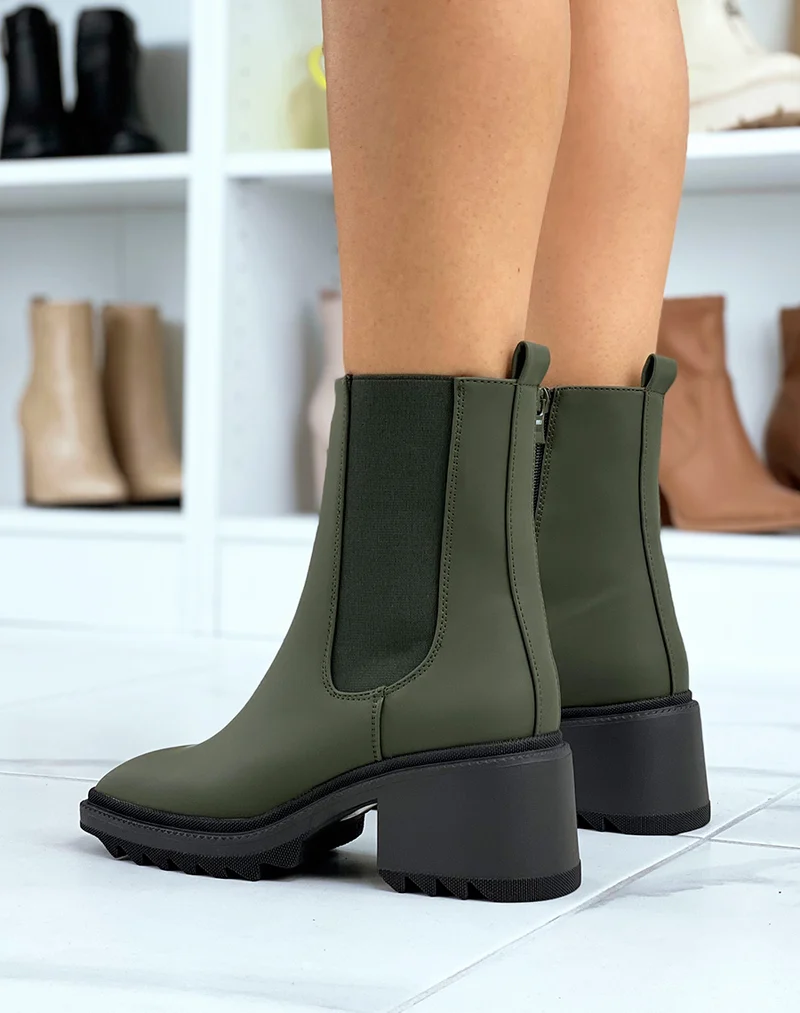 Bottines à talon kaki gommées à bout carré