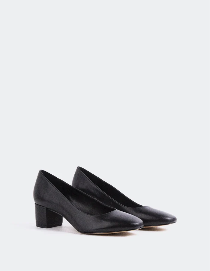 Raynan Black Leather