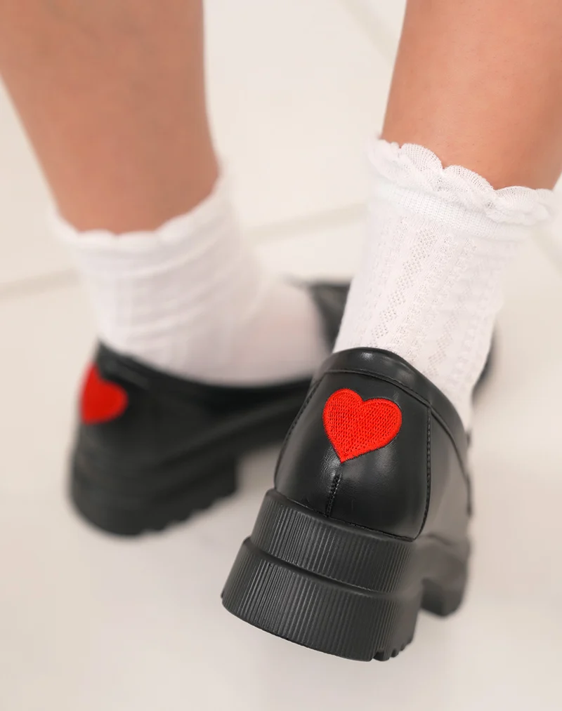 Mocassin femme noir à bijou ton sur ton avec détail cœur rouge et semelle crantée